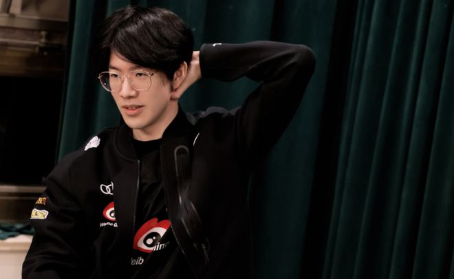 球在谁手里 球在谁手里